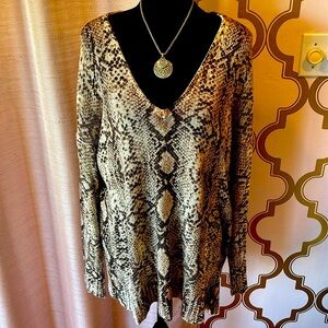 Show Me Your MuMu “Hug Me Sweater” Snake Skin